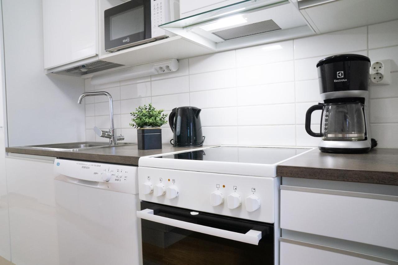 Lovely Northern Apartment, Parking オウル エクステリア 写真