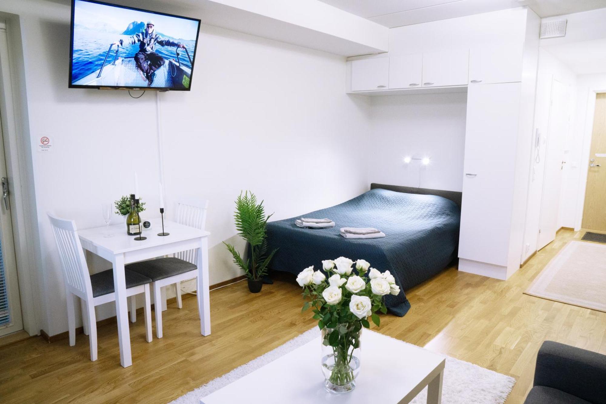 Lovely Northern Apartment, Parking オウル エクステリア 写真